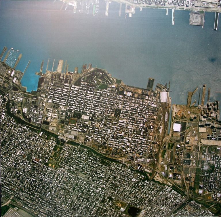 2004 aerial reduced size image