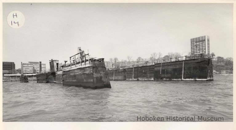 Digital image of B+W photo of the Hoboken waterfront, Hoboken, circa 1987. picture number 1