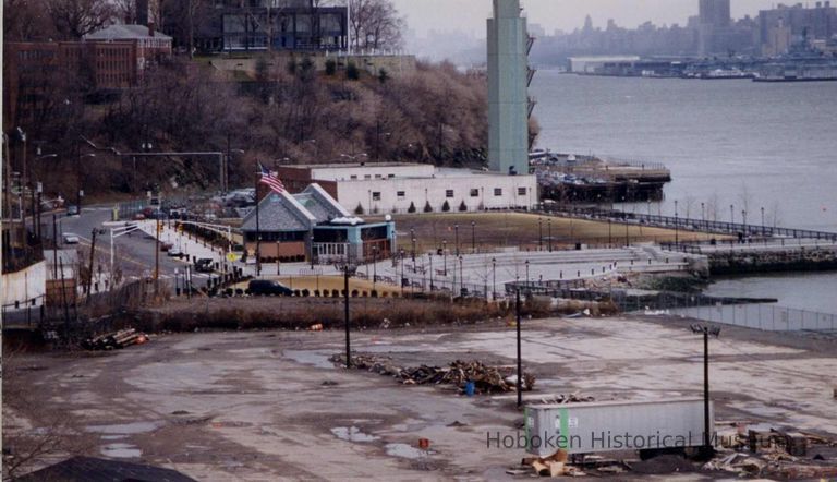 Color photo of an elevated view of Frank Sinatra Park with Castle Point in the background, Hoboken, 1999. picture number 1