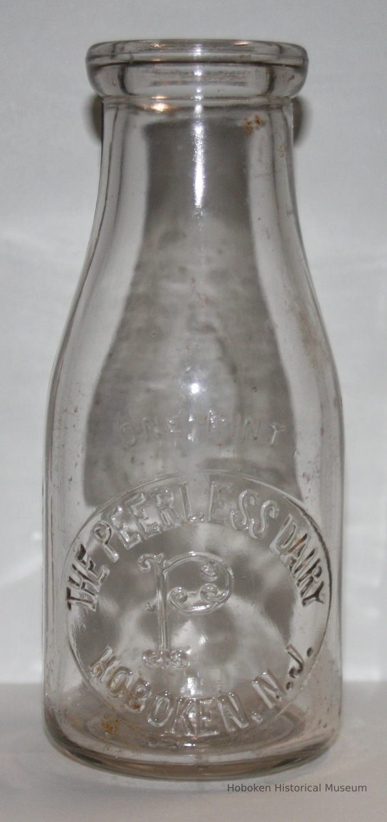 full front Peerless Dairy pint bottle