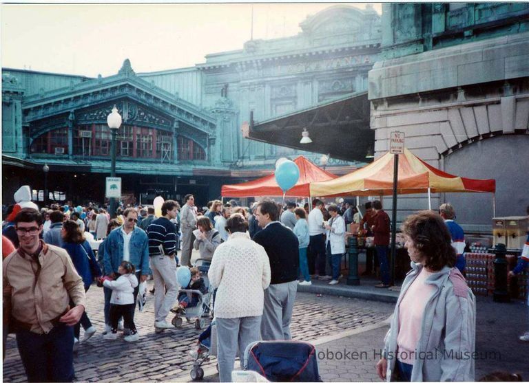 Color photo of the NJ Transit Train Festival, Hoboken 1989. picture number 1