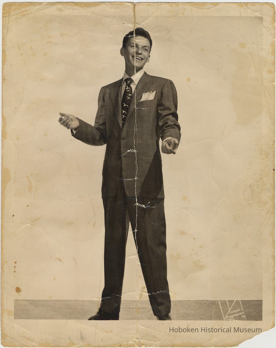 Publicity photo of a young Frank Sinatra, New York, no date, circa late 1930s - early 1940s. picture number 1