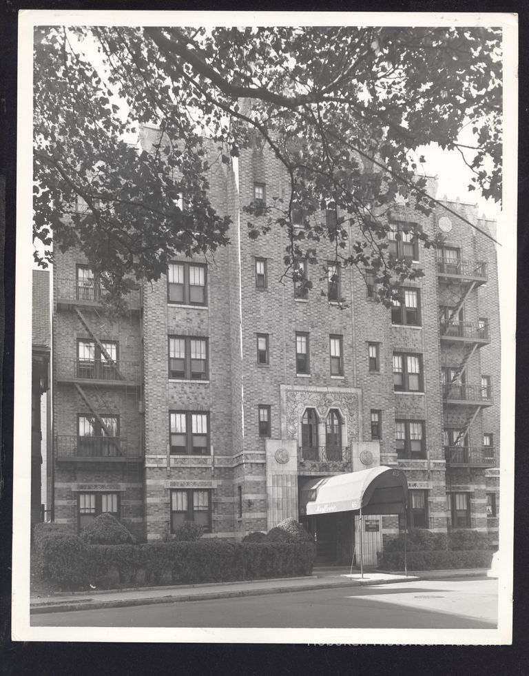 B&W Photograph of 65 Tonnelle Ave., Jersey City, NJ picture number 1