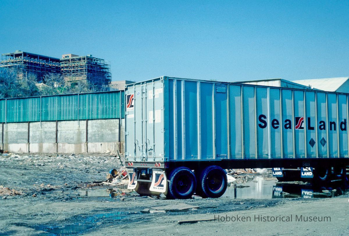 01 SeaLand