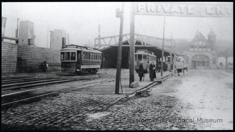 B+W photo of 14th St. ferry & streetcar terminal at Hudson River, Hoboken, n.d., ca. 1900-1910. picture number 1