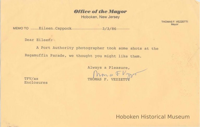 Transmittal note from Mayor Tom Vezzetti to Eileen Cappock about 10 Ragamuffin Parade photos, March 11, 1986. picture number 1