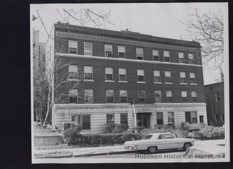 B&W Photograph of 7/11 Hedden Terrace, Newark, NJ picture number 1