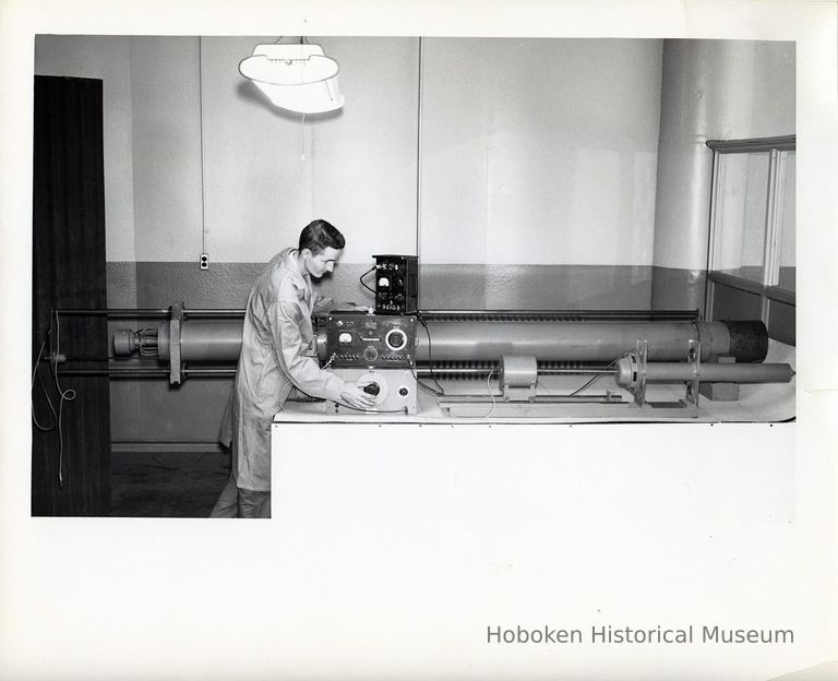 U.S. Testing, photo 1: sound absorption test