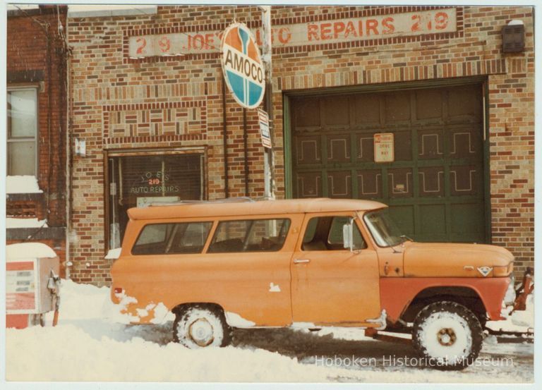 Color photo of Joe's Auto Repairs, 219 Clinton St., Hoboken, February, 1983. picture number 1