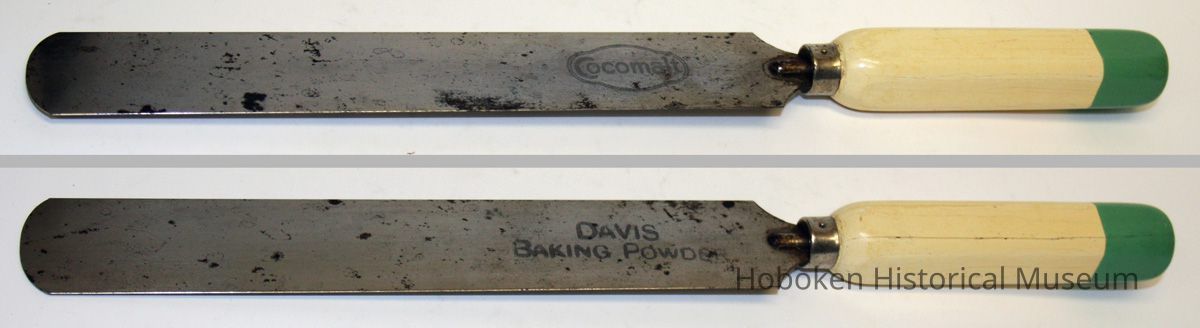 front - Cocomalt; back - Davis Baking Powder