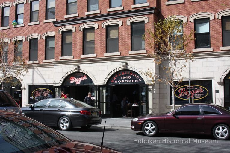 Biggie's Clam Bar (former Clam Broth House), 32-38 Newark St.