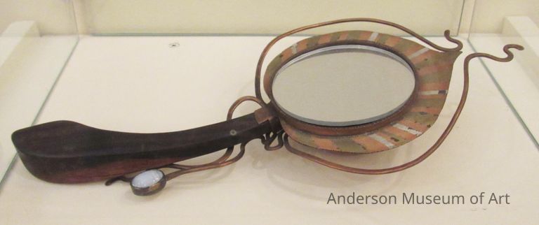          Mirror picture number 1
   