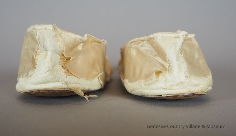 Slippers - Image 10