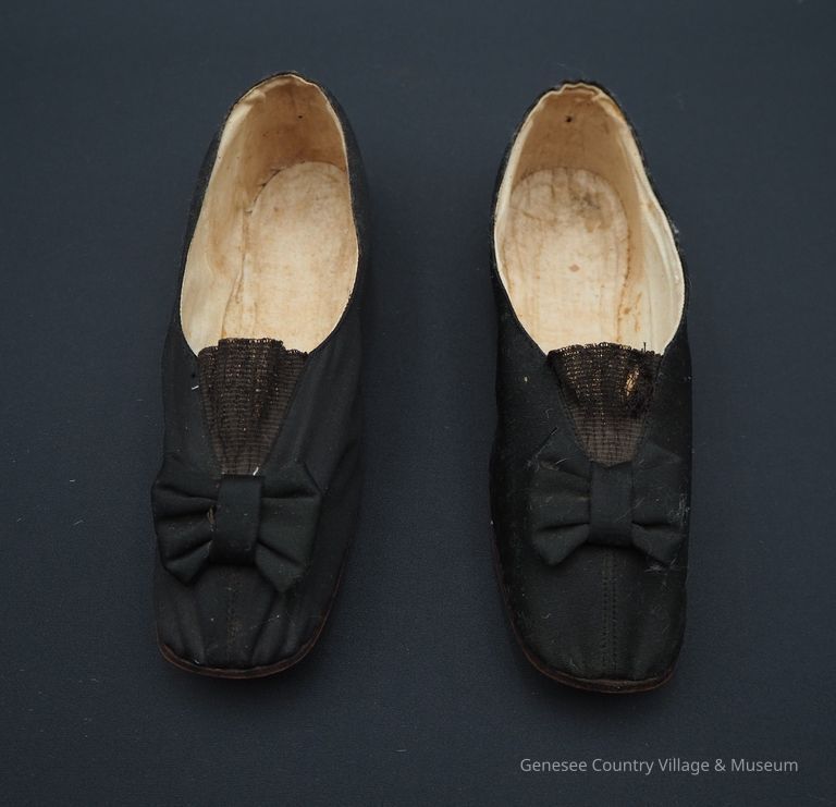 Slippers - Image 2