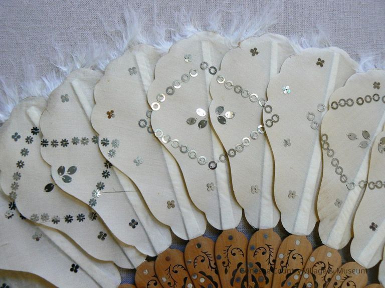 Fan, Hand - Image 2