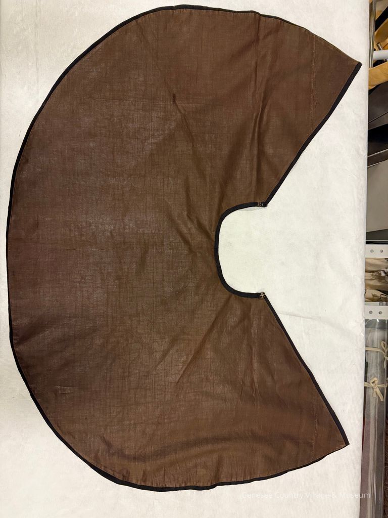 Capelet - Image 4