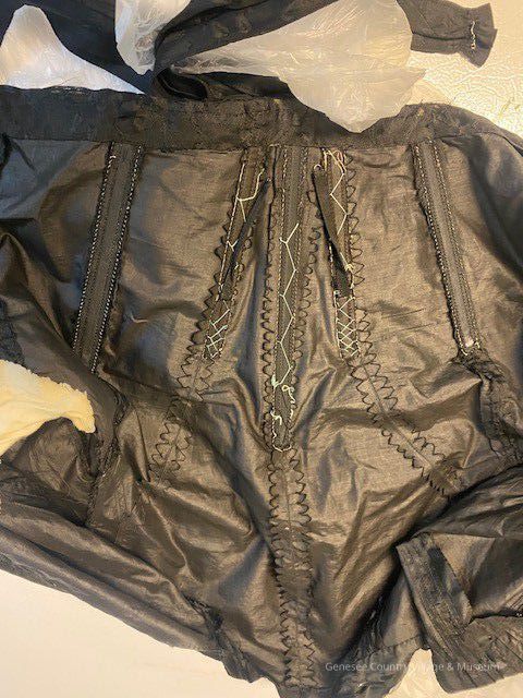 Bodice - Image 3