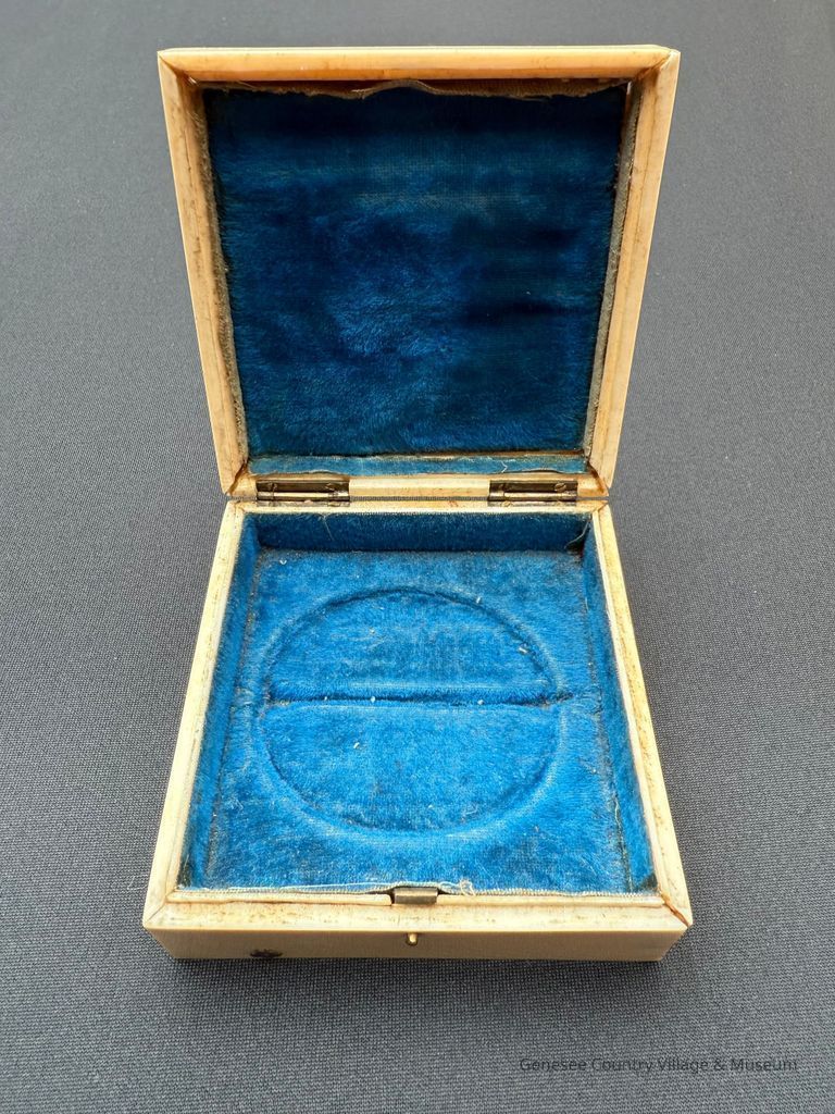 Box - Image 3