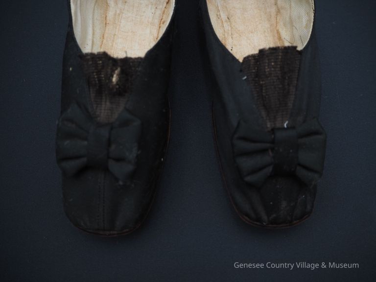 Slippers - Image 3