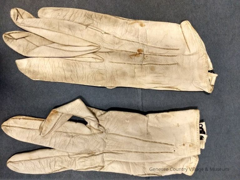Glove - Image 2