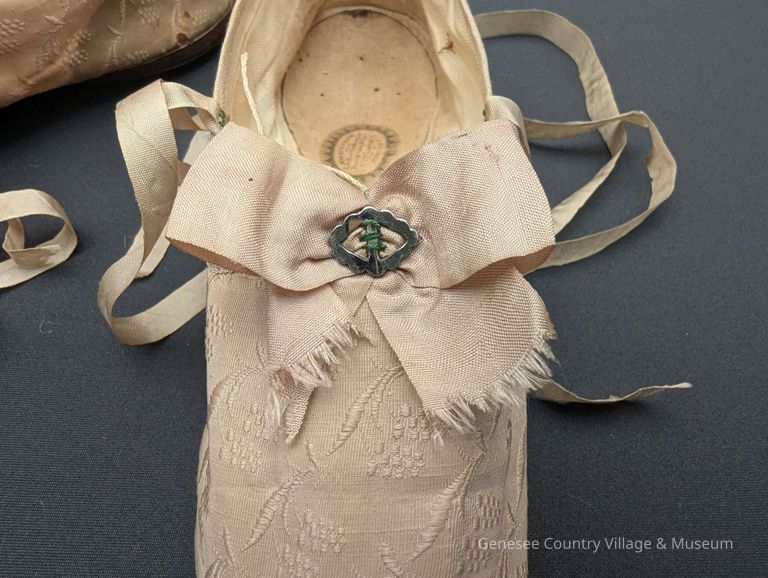 Slippers - Image 4