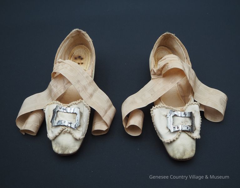 Slippers - Image 2