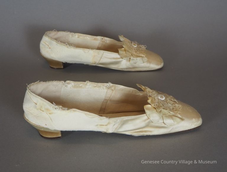 Slippers - Image 4