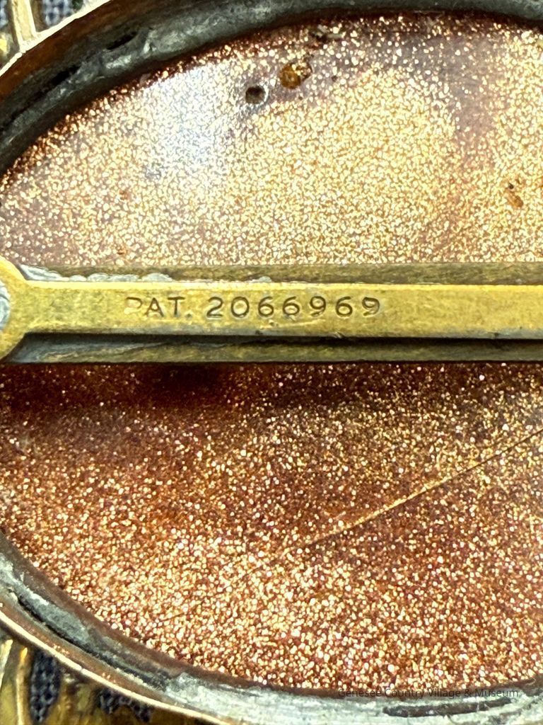 Brooch - Image 4