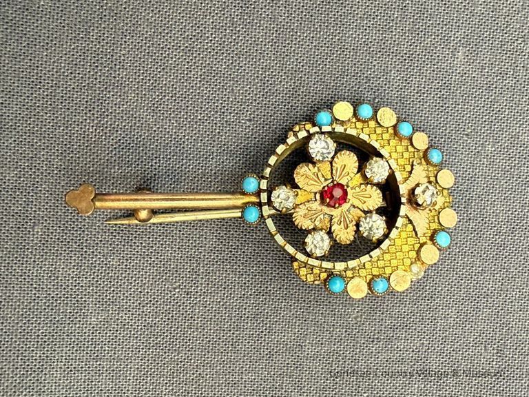 Brooch