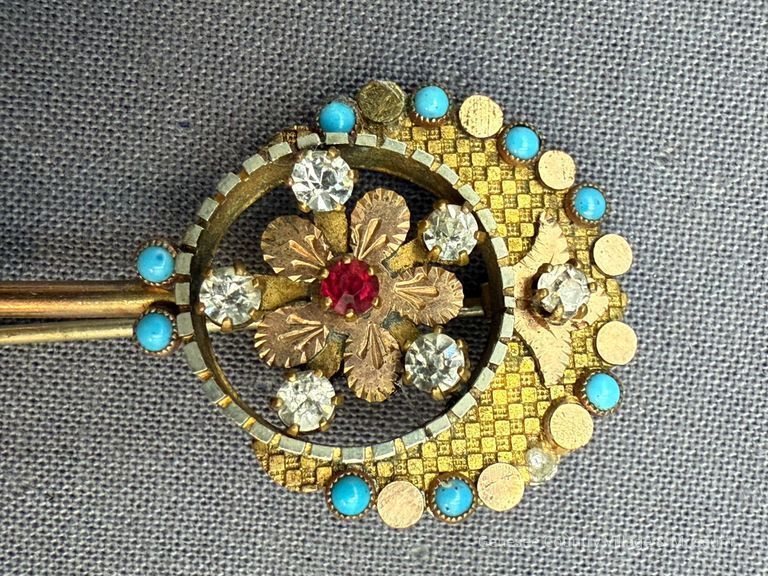 Brooch - Image 2