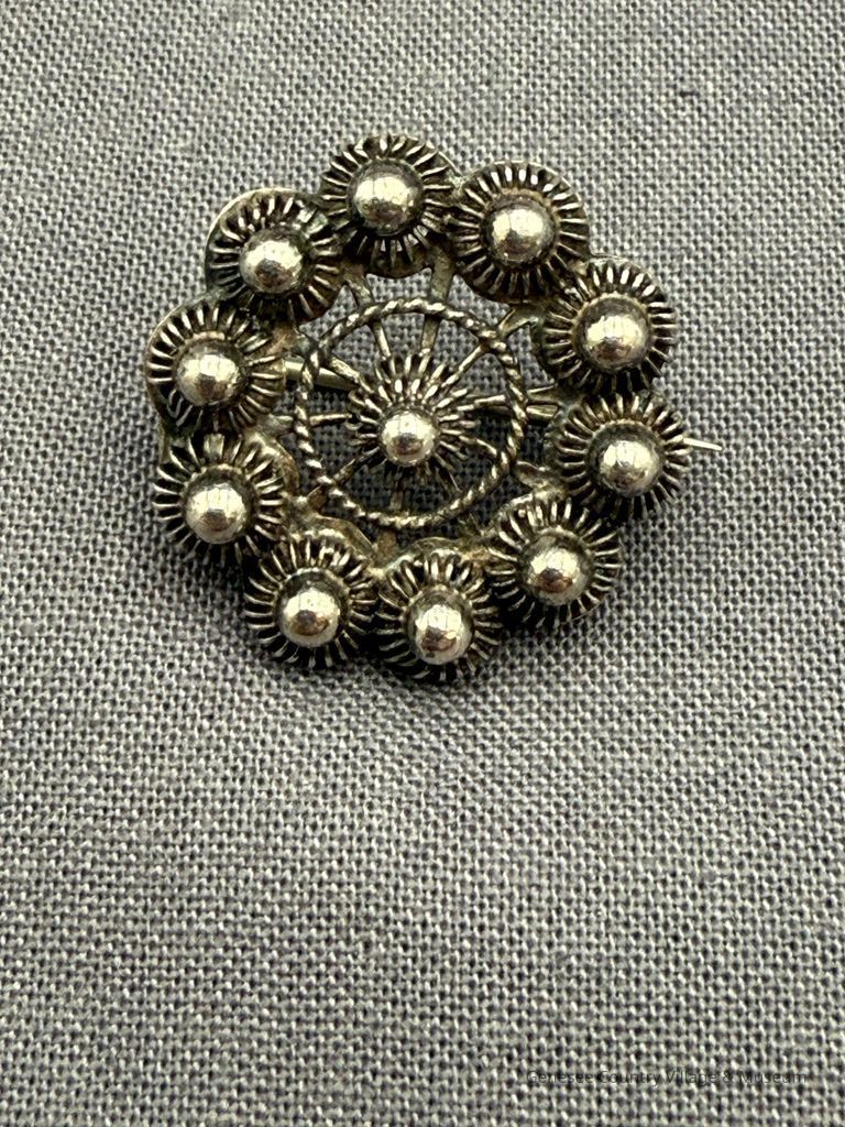 Brooch