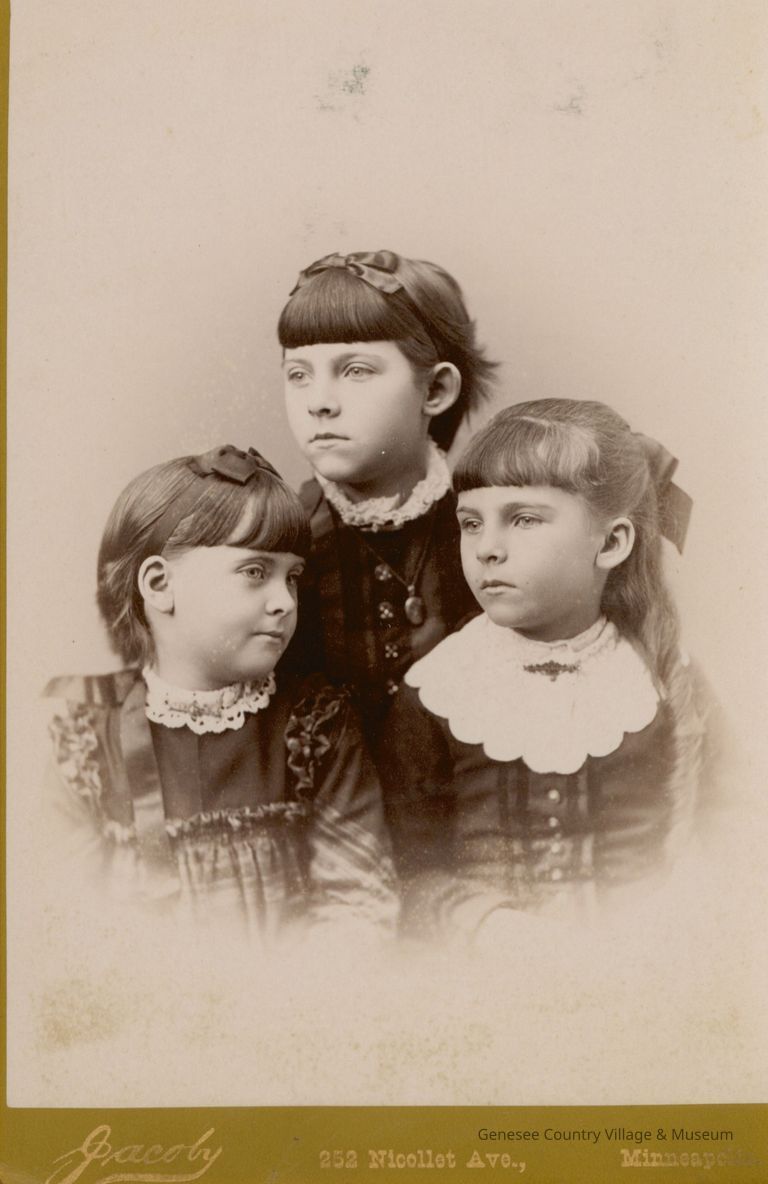 Cabinet Card