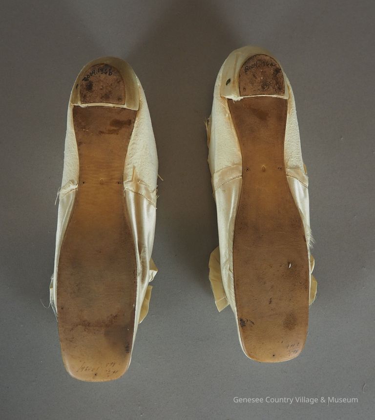 Slippers - Image 7