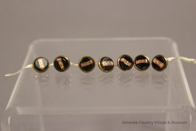Button - Image 3