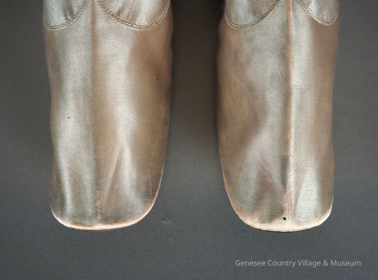 Boots - Image 2