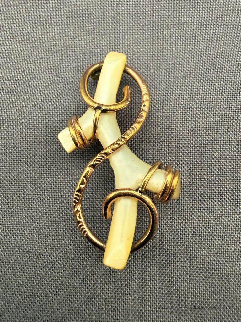 Bar Pin