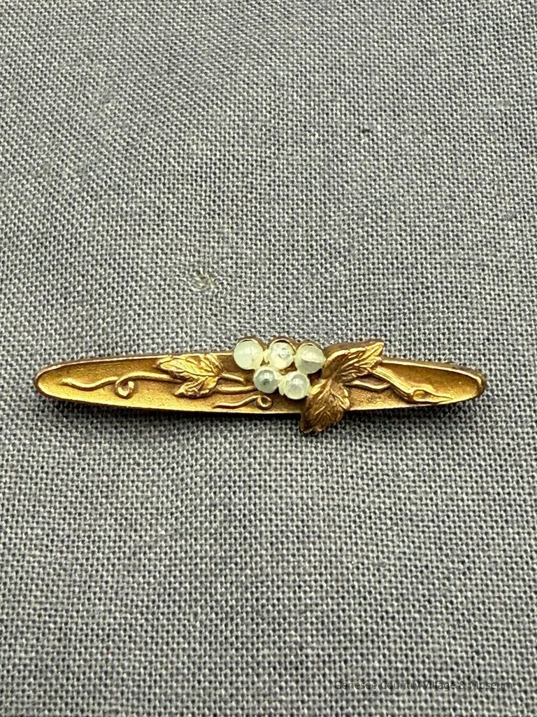 Lingerie Pin