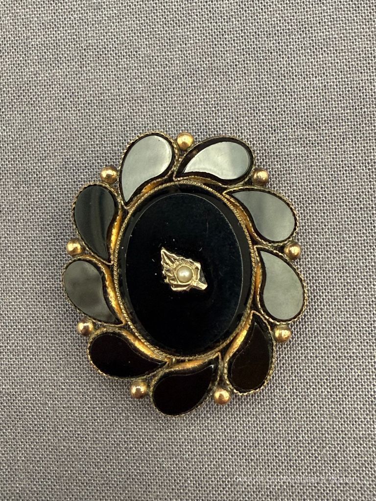 Brooch