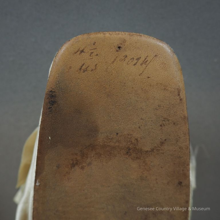Slippers - Image 9