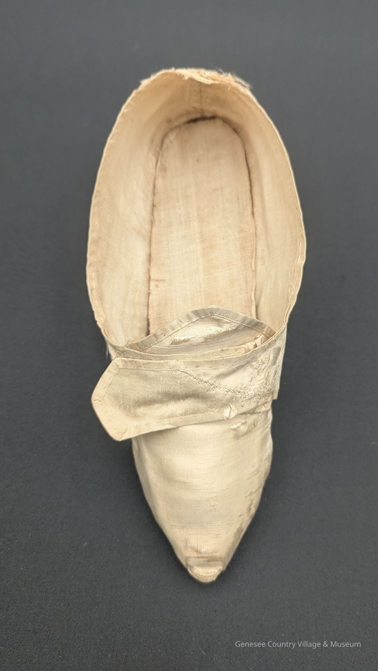 Shoe - Image 2