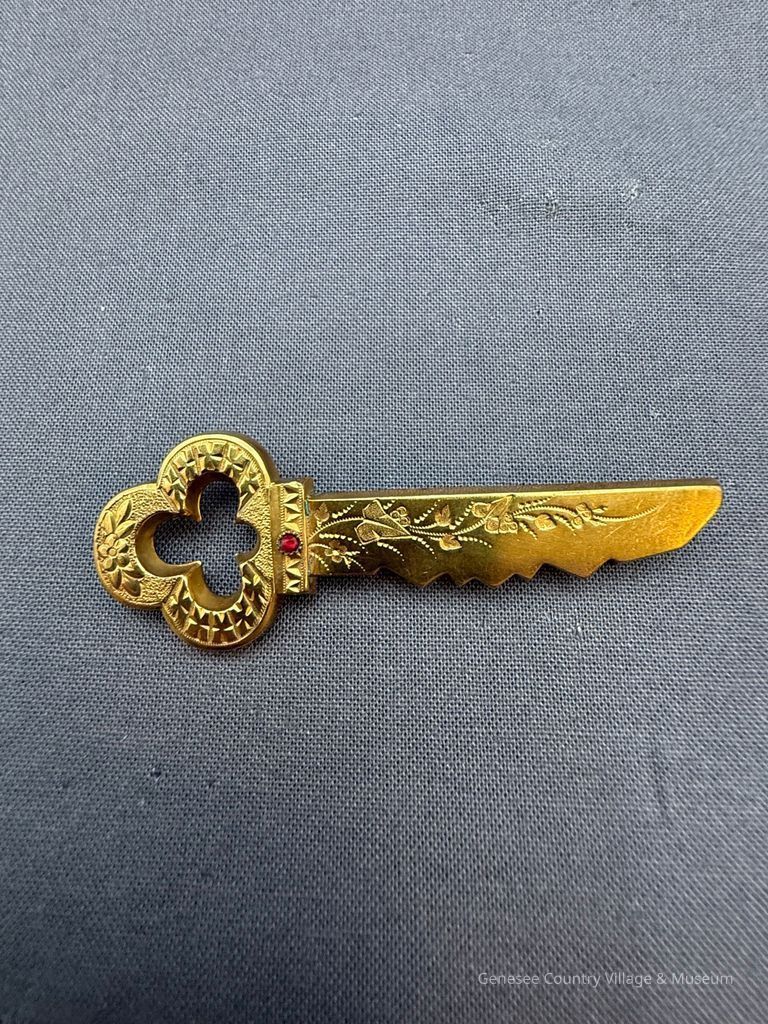 Bar Pin