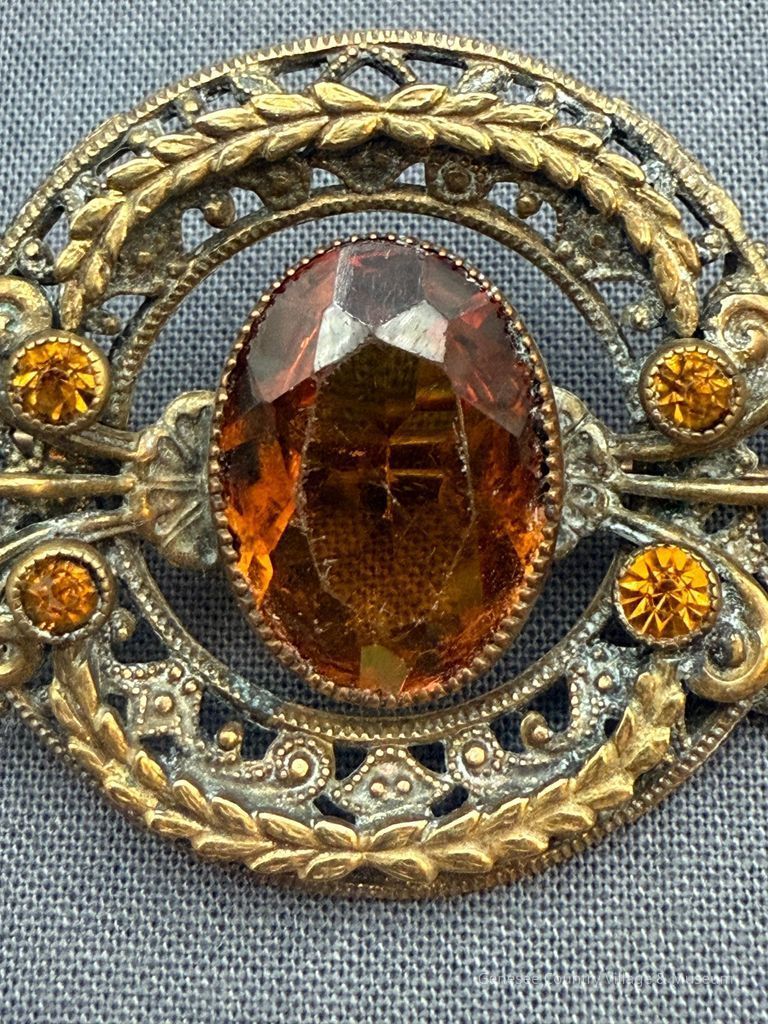Brooch - Image 2