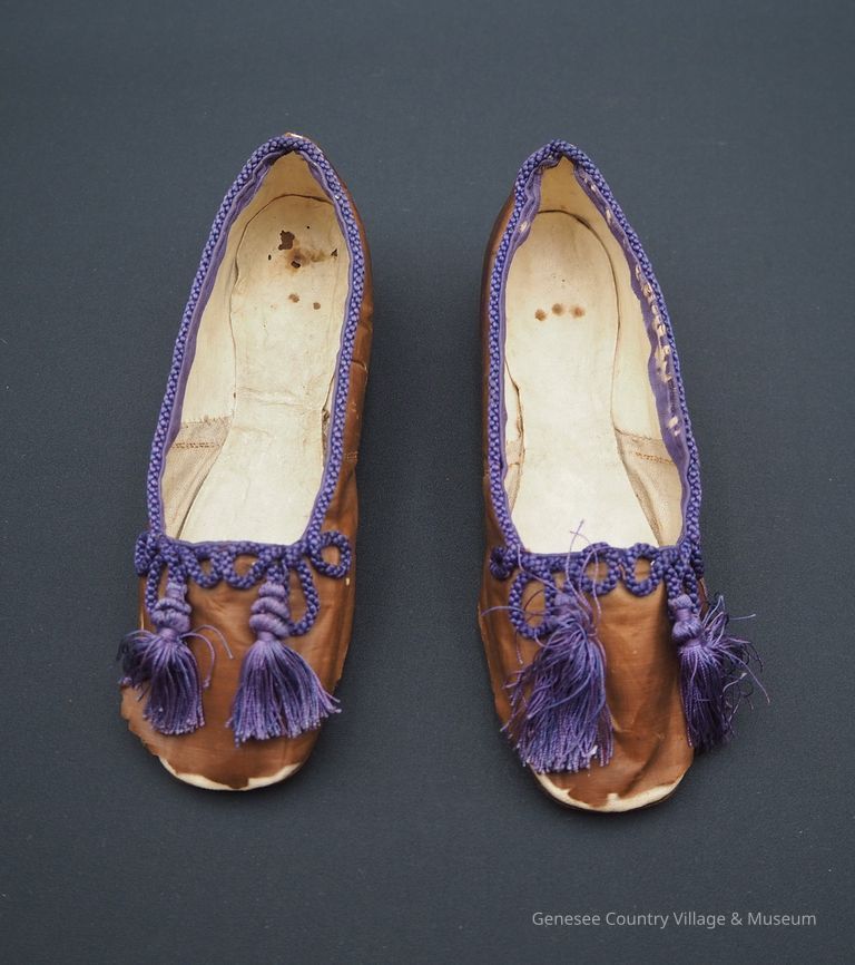 Slippers - Image 3