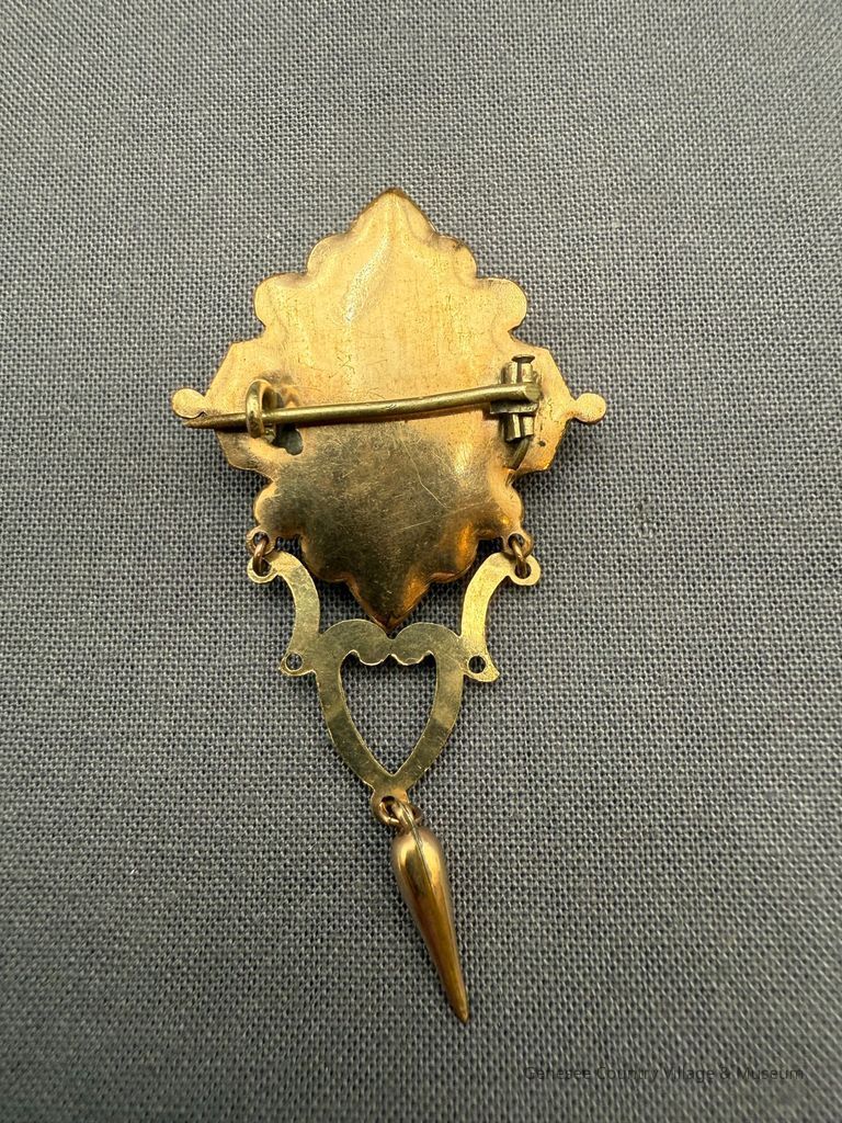 Brooch - Image 3