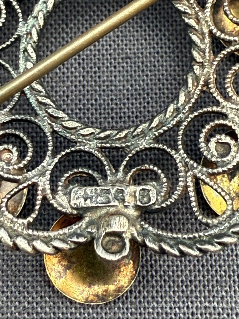 Brooch - Image 3