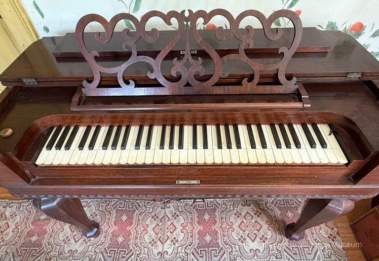 Reed Organ - Image 2