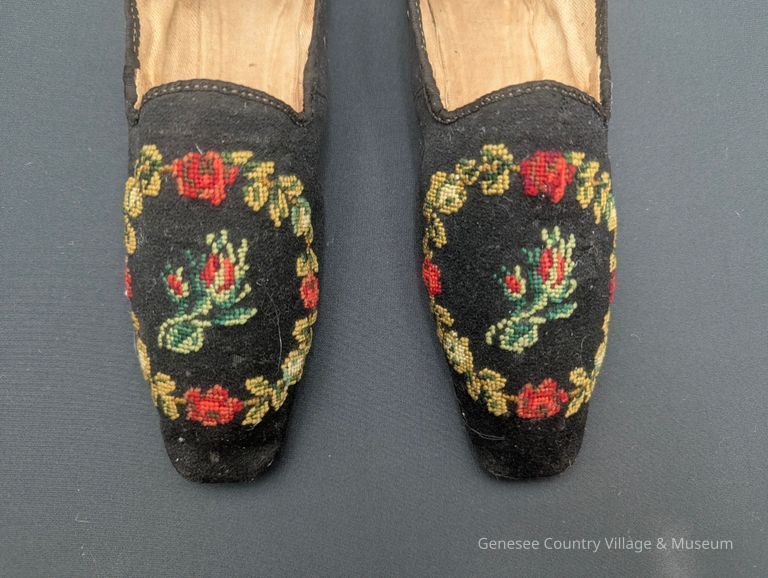 Slippers - Image 3