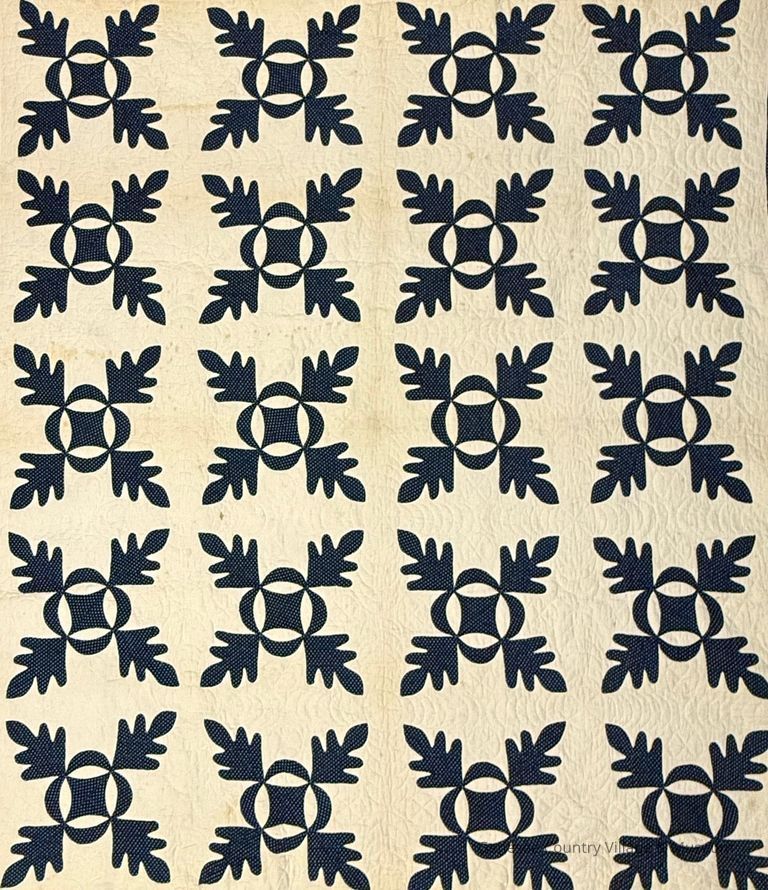 Oak Leaf and Crescent Quilt