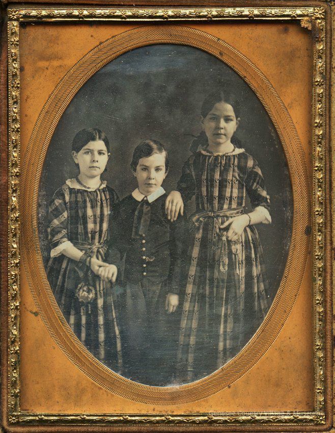 2 Girls, Boy - Image 2