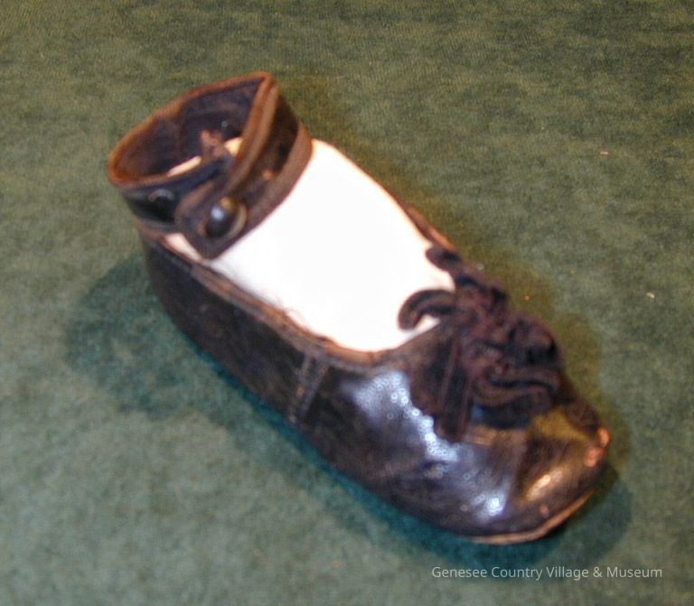 Shoe